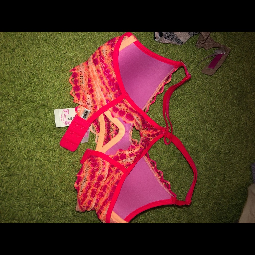 PINK bra - Picture 3 of 3